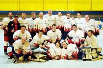 Loňští vicemistři HC Siemens na amatérském mistrovství ČR, kteří v té době získali třetí medaile ze čtvrtého šampionátu.