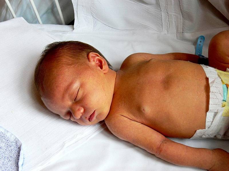 Adam Schindler, Hodslavice, nar. 6. 5. 2010, 51 cm, 3,56 kg, nemocnice Nový Jičín.