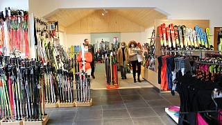 Ski Centra v MS kraji zažívají těžké časy. Sjezdové lyže nejdou, občas  běžky - Novojičínský deník