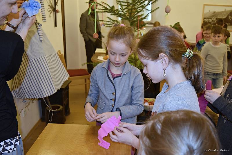 Velikonoce za starých časů - tak se jmenuje vzdělávací program pro školy, který přichystalo muzeum v Příboře pro školky a první stupeň základních škol.