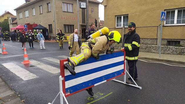 Ze soutěží Železný hasič v Česku.