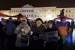 Akce Deníku Česko zpívá koledy na Masarykově náměstí v Novém Jičíně, středa 12. prosince 2018.