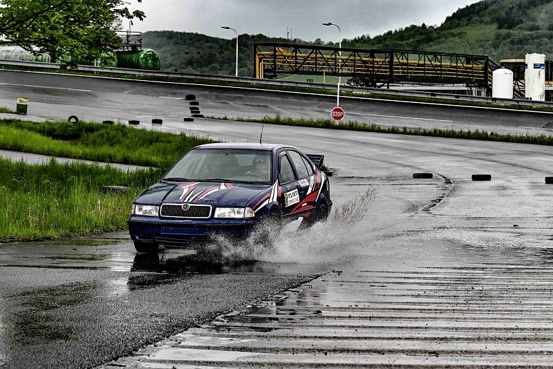 Rally KoprCup se jel v sobotu 22. května na kopřivnickém Tatra polygonu