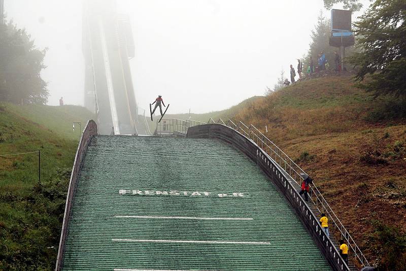 Skokanský areál Jiřího Rašky ve Frenštátě pod Radhoštěm.