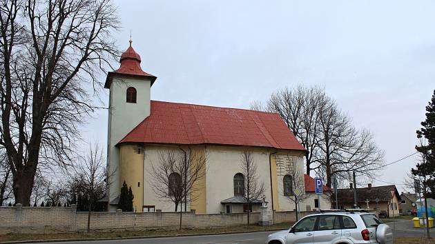 Luboměř patří k nejmenším obcím na Novojičínsku. Na snímku kostel svatého Vavřince.