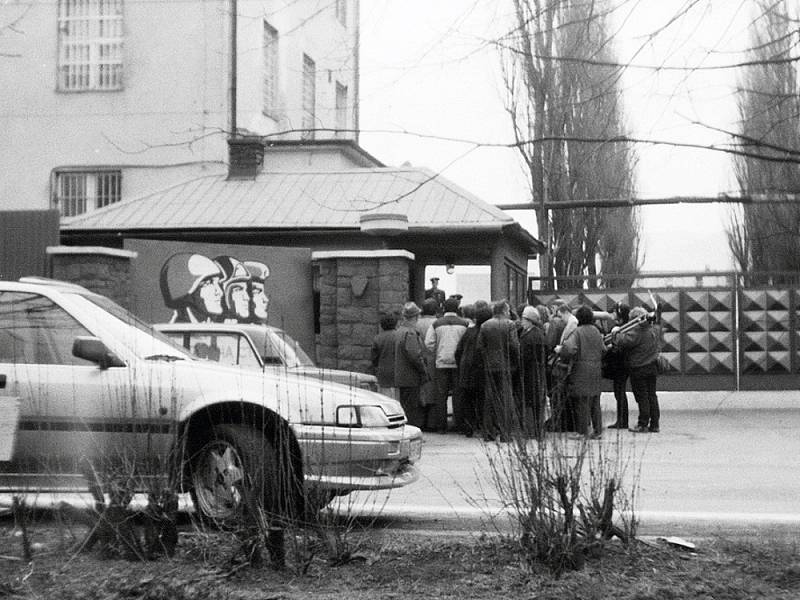 V pondělí 26. února 1990 bylo na vlakovém nádraží ve Frenštátě pod Radhoštěm už od rána nebývale rušno. Pobyt sovětských vojáků. Odjížděli domů.