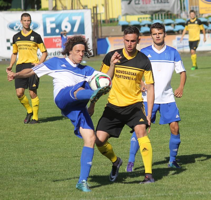 Divizní fotbalisté Nového Jičína inkasovali v posledním zápase sezony vyrovnávací branku v 88. minutě a skončili čtvrtí. FK Nový Jičín – FK Nové Sady1:1.