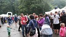 Stovky lidí mířily v sobotu 13. července na Horečky na pomezí Frenštátu pod Radhoštěm a Trojanovic. Uskutečnil se tam 9. ročník rodinného festivalu Horečky fest.