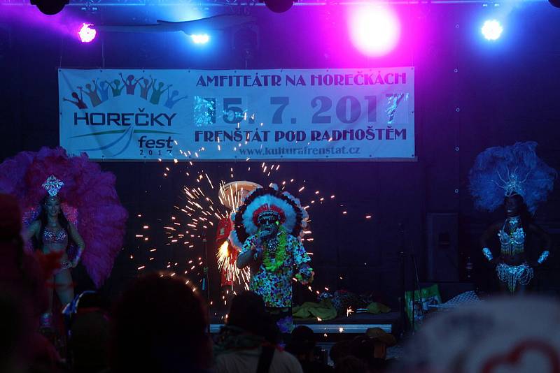 Stovky lidí zavítaly v sobotu 15. července do amfiteátru na Horečkách ve Frenštátě pod Radhoštěm a do jeho blízkého okolí. Uskutečnil se tam 7. ročník festivalu HorečkyFest.