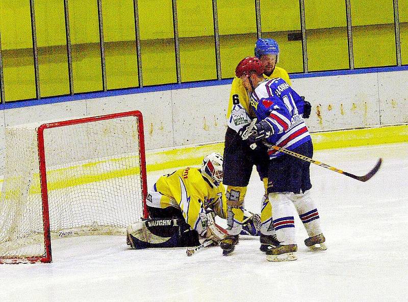 Hokejisté Studénky dokázali ve 2. zápase finále play-off krajské ligy porazit SK Karviná.