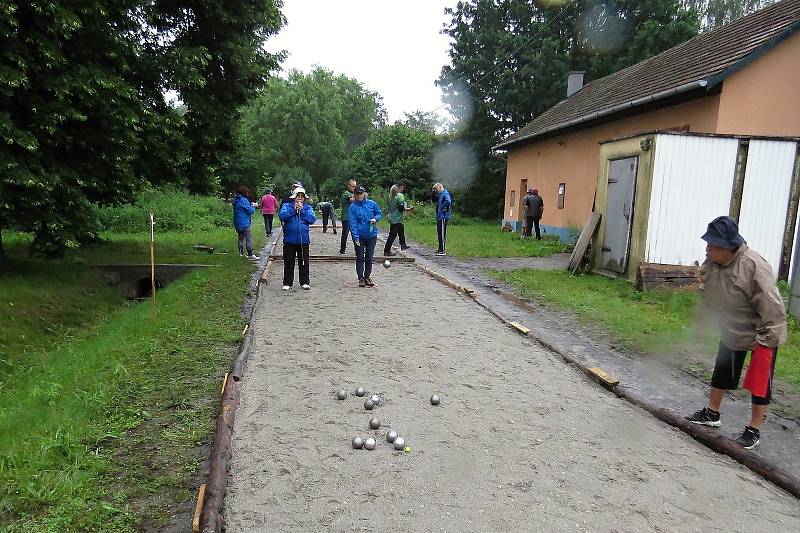 V Polouvsí uspořádal místní PK Polouvsí první turnaj v pétanque o body do celorepublikového žebříčku.