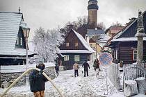 Filmaři ve Štramberku vyráběli umělý sníh za účelem natáčení volného pokračování akčního snímku John Wick.