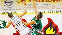 První domácí utkání Středoevropské basketbalové ligy (CEBL) odehráli basketbalisté Mlékárny Miltra Nový Jičín proti rakouskému celku Kapfenberg Bulls.