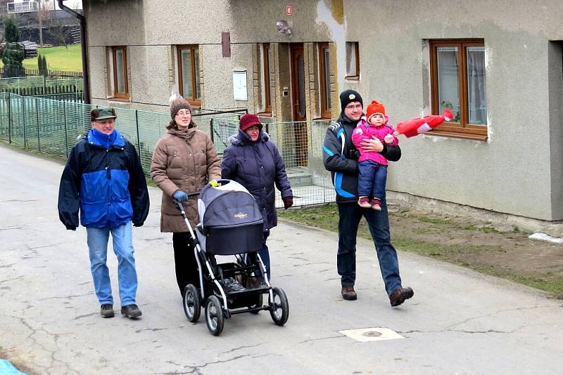 V Luboměři a některých dalších obcích Novojičínska vynášeli lidé Zimu ze vsi.