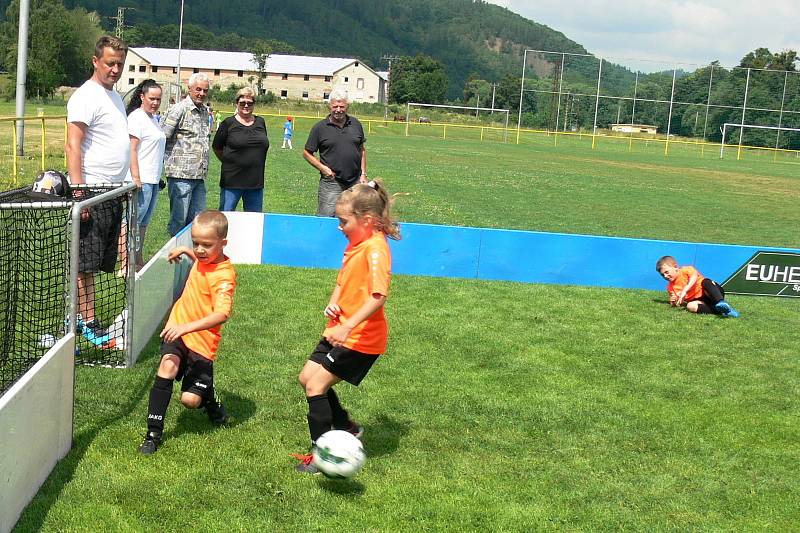 Fotbalové finále Ligy mistrů starších a mladších přípravek začalo v sobotu 26. června 2021 ve sportovním areálu v Jakubčovicích nad Odrou.