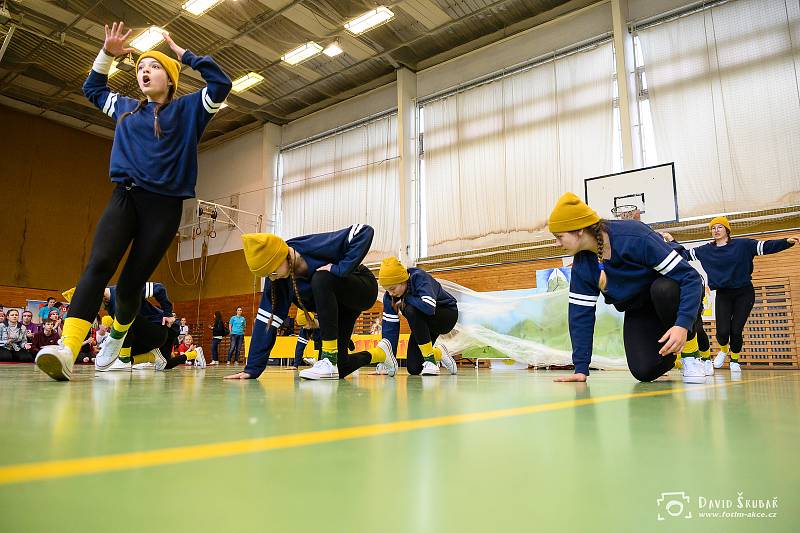 Nepostupové soutěže FREN DANCE ve Frenštátě pod Radhoštěm se zúčastnily stovky malých i velkých tanečnic i tanečníků.