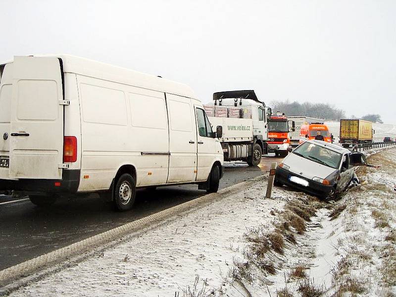 Hromadná dopravní nehoda u Starého Jičína, který se stala 20. března.