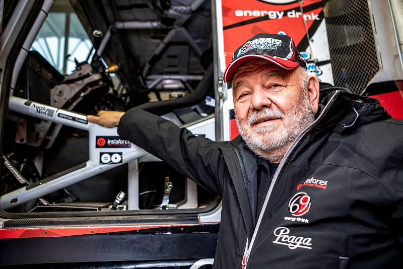 Karel Loprais, český automobilový závodník a šestinásobný vítěz automobilových závodů Rallye Dakar, 18. prosince ve Frenštátě pod Radhoštěm. Na snímku Karel Loprais.