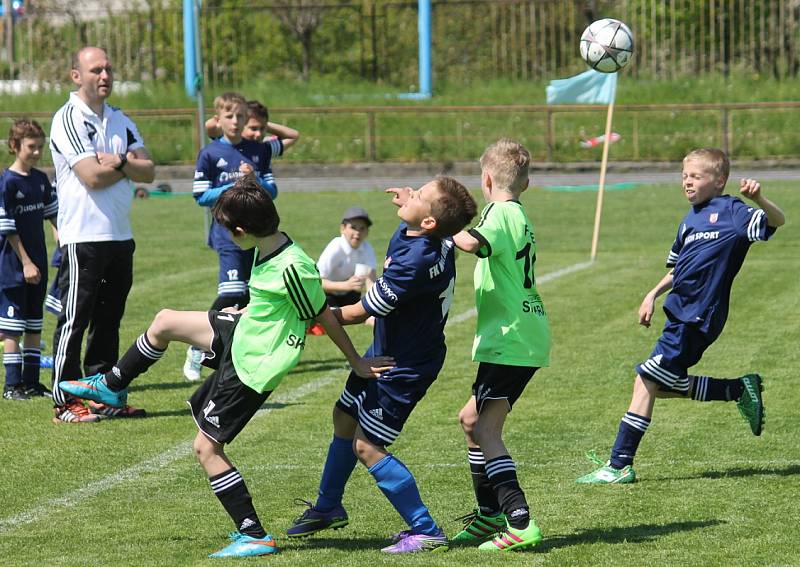 Jedenáctý ročník mládežnických turnajů o putovní pohár starosty města, které o víkendu hostil novojičínský stadion, se pořadatelům vydařil.