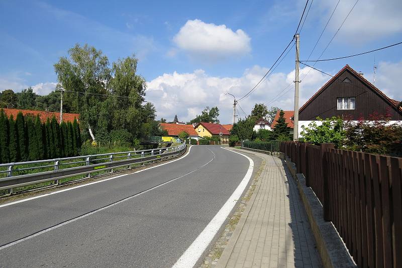 V Závišicích v poslední době nastal stavební boom. Lidé rekonstruují a staví nové domy.