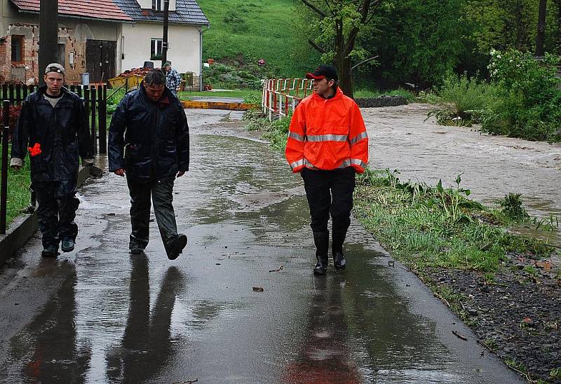 Řeka Jičínka v Životicích u Nového Jičína v pondělí 17. května odpoledne.