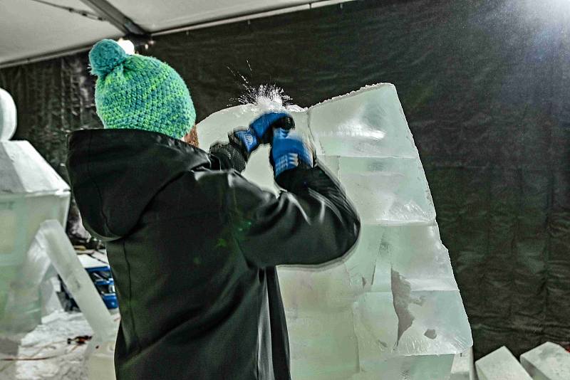 Beskydské Pustevny, inverze a přípravy na letošní expozici ledových soch.