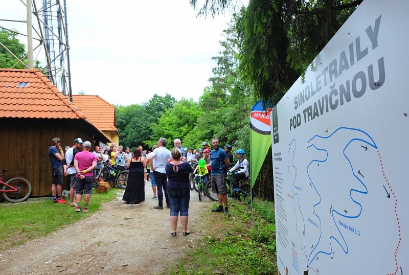 Cyklisté si pod Travičnou užijí nové singeltraily