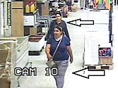 Policie hledá dvojici žen, které zachytila bezpečnostní kamera.