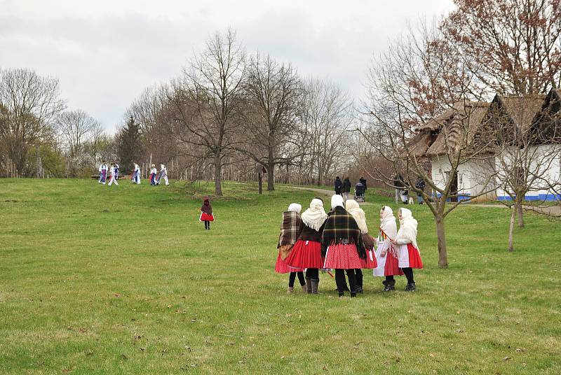 Fašanky, fašanky, Velká noc ide. Velikonoce ve strážnickém skanzenu