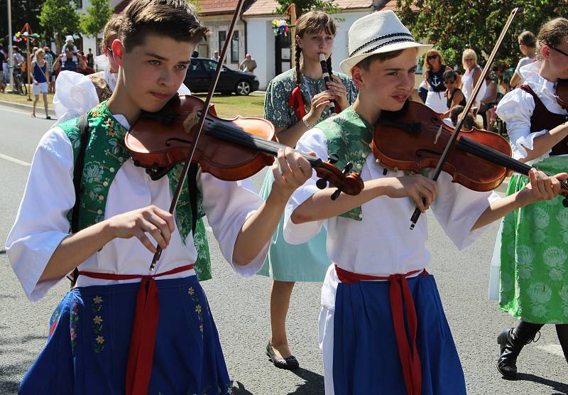 Mezinárodní folklorní festival Strážnice 2017, průvod městem.