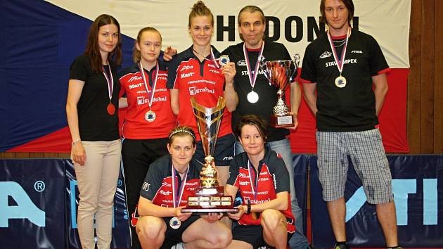 Stolní tenistky Hodonína porazily ve třetím finále play-off ženské extraligy Moravský Krumlov 5:3 a po jedenácté získaly titul mistra České republiky.