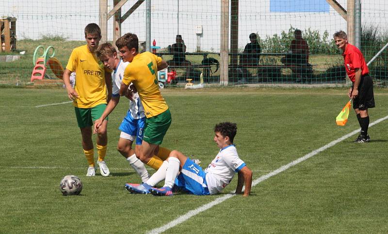 Na hřišti v Ratíškovicích se o víkendu uskutečnil již sedmnáctý ročník Memoriálu Ondřeje Voříška.