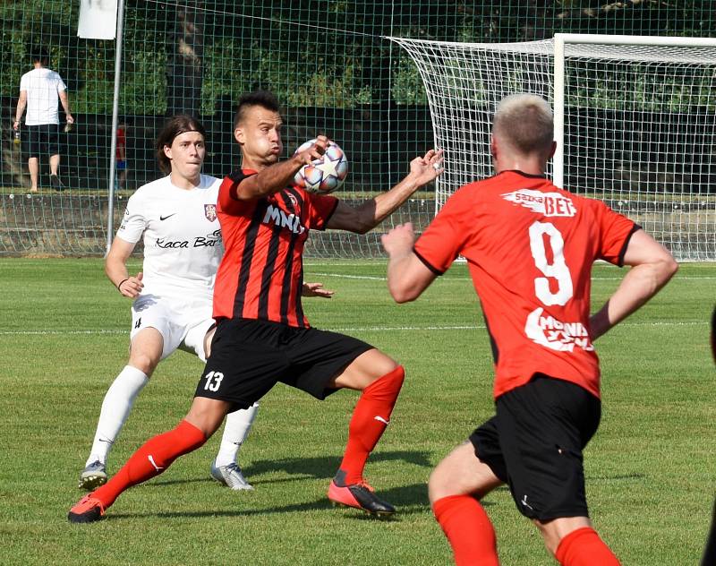 Hodonín v předkole Mol Cupu vyhrál na hřišti Lanžhota 2:1.