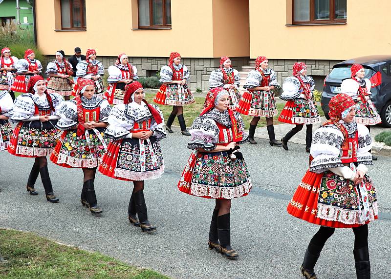 Druhý víkend v říjnu Ratíškovice žily krojovanými hody.