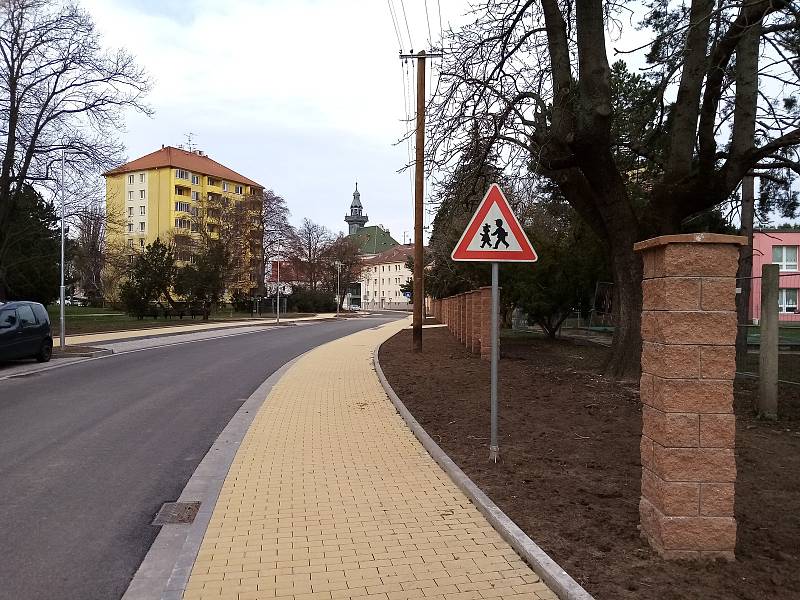 Nová podoba Jánošíkovy ulice za hodonínskou radnicí.