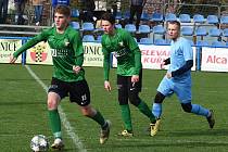 Fotbalisté Dubňany (v zelených dresech) vyhráli 2:0 v Miloticích.