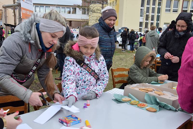 Bažantnici zaplnily nové stromy.