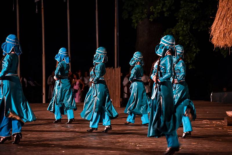 Mozaika pohledů a zážitků z letošního Mezinárodního folklorního festivalu ve Strážnici.