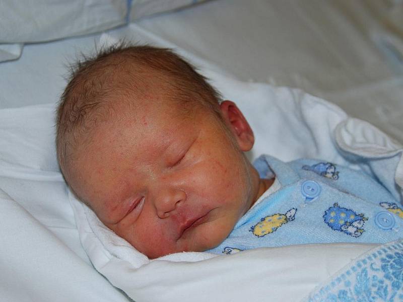 Jakub Ivičič, 51cm, 3,7kg, 4.1.2010, Svatobořice–Mistřín