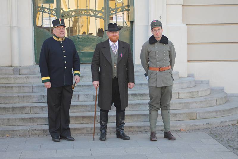 Přesně po sto letech se uskutečnila v sobotu na Masarykově náměstí slavnostní přísaha Slovácké brigády.