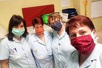 Zdravotníci kyjovské nemocnice v době mimořádných opatření proti šíření koronaviru.