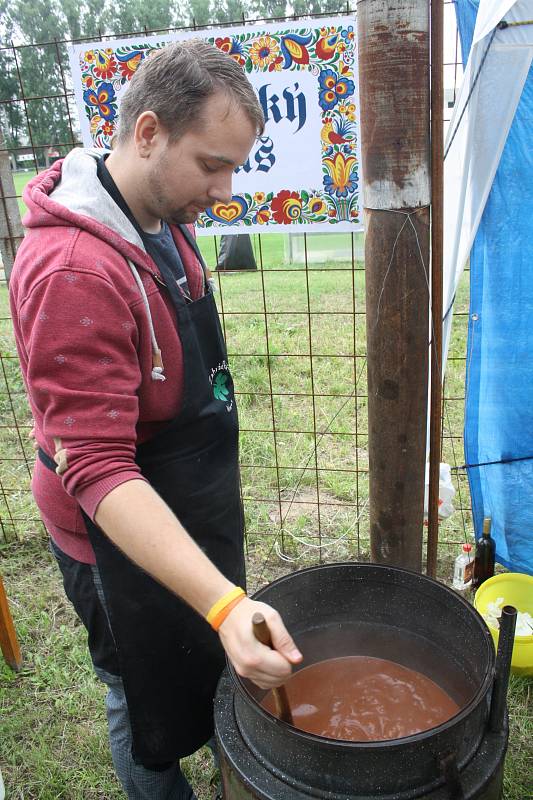 Třetí ročník vaření kotlíkového guláše O putovní pohár starosty města Vracova.