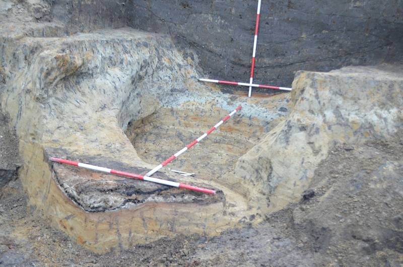 Archeologický záchranný výzkum u josefovského rybníku.