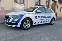 Nově pořízený vůz městské policie ve Strážnici.