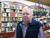 Majitel knihkupectví Jan Bůžek.