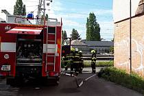 Hasiči v pátek odpoledne likvidovali požár v jednom z pokojů ubytovny u vlakového nádraží v Hodoníně.