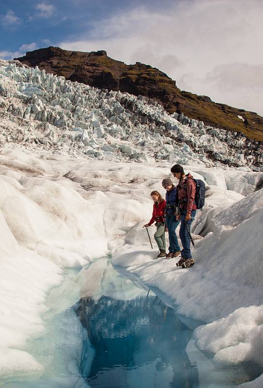 Kateřina Šardická z Čejče pracuje na Islandu jako Glacier Guide