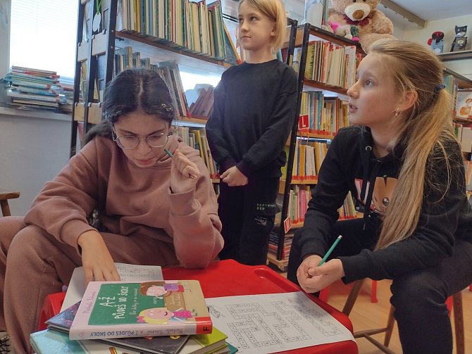 Odpolední setkávání s ukrajinskými dětmi v hodonínské knihovně.