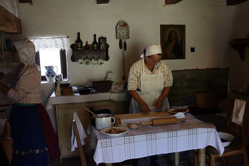 Dožínky ve skanzenu jsou ve Strážnici již tradiční folklorní akcí.