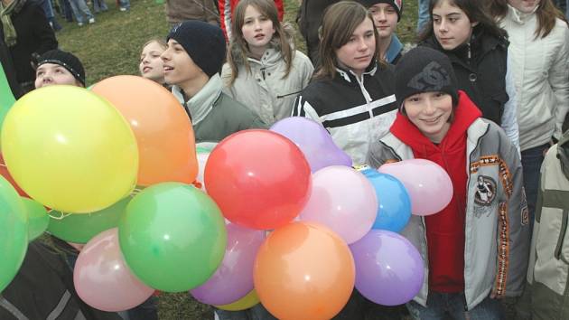 Balónky vytvoří rekord ve Vracově a Tvarožné Lhotě - Hodonínský deník